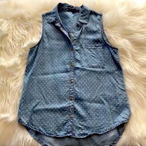 Velvet Heart Sleeveless Denim Button Down Shirt size Small